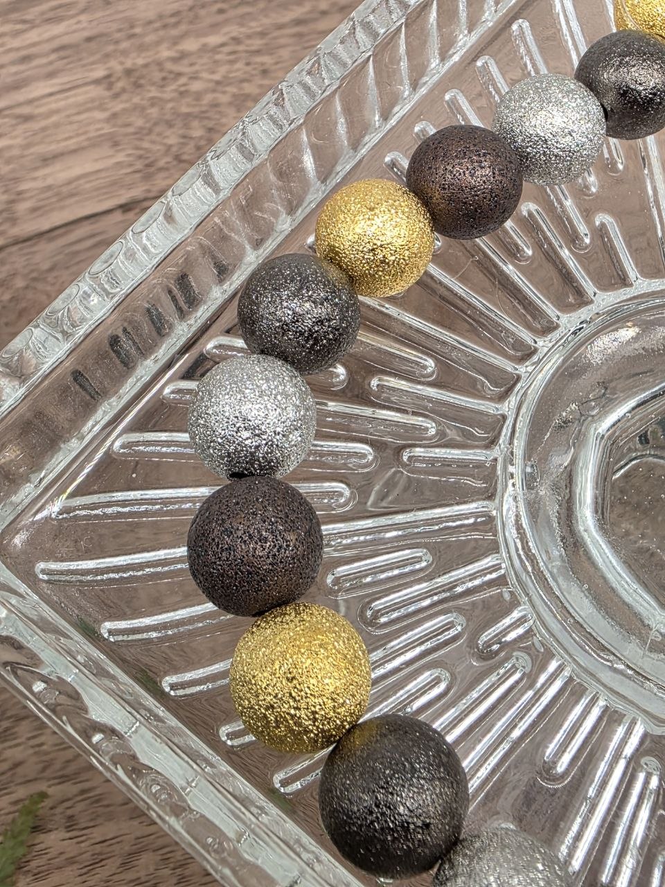Metal Stardust Beads 10 mm – Assorted Colours, 20 pcs