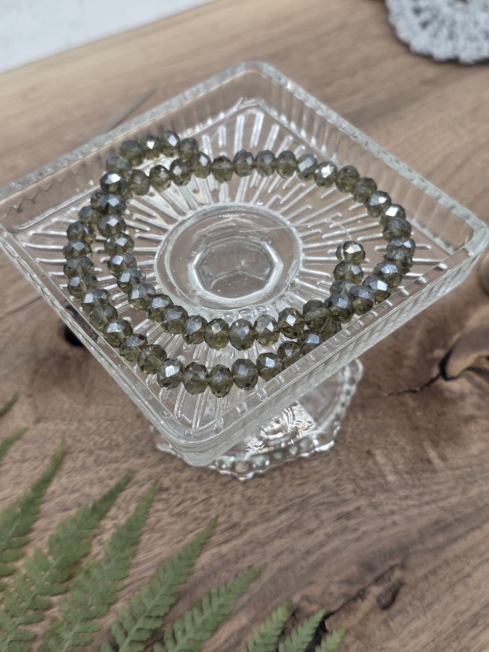 Forest Warden – Faceted Glass Beads 8 mm (60 pcs)