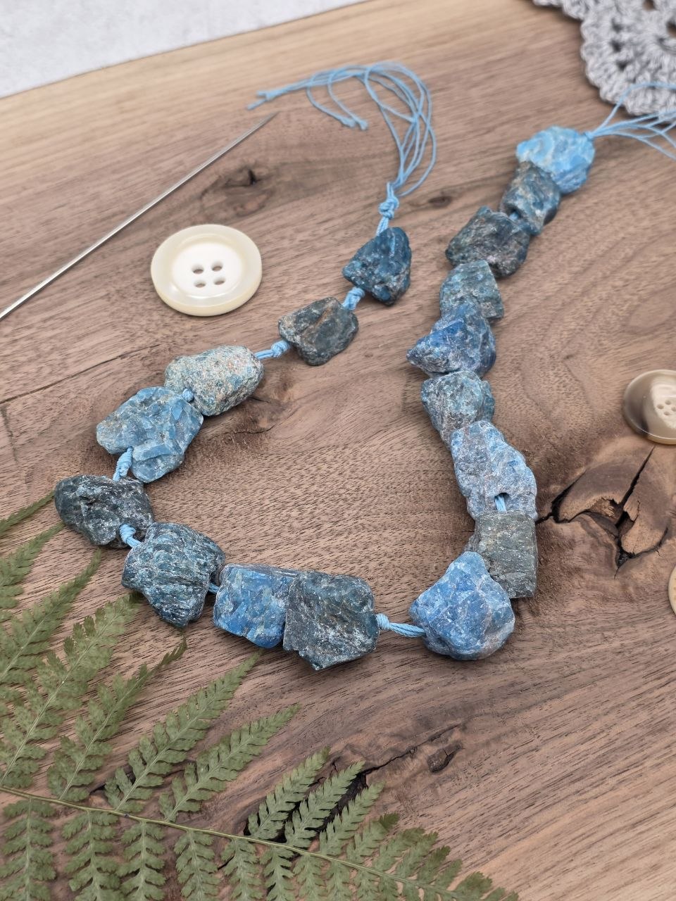 Raw Blue Apatite Beads – 20–28 mm, 38 cm Strand