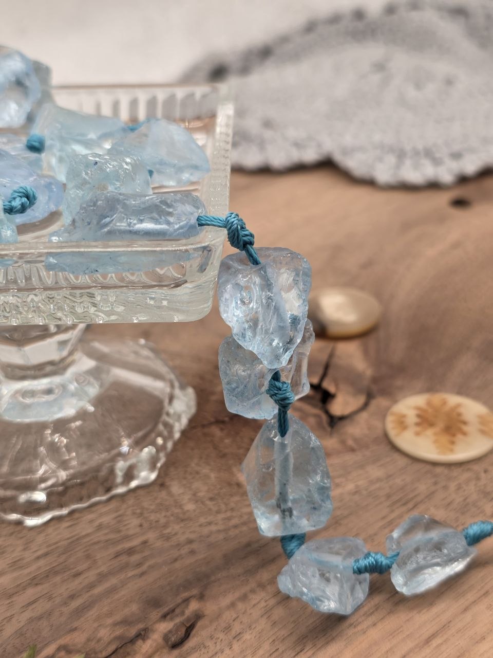 Raw Aquamarine Blue Quartz Beads – 20–28 mm, 38 cm Strand
