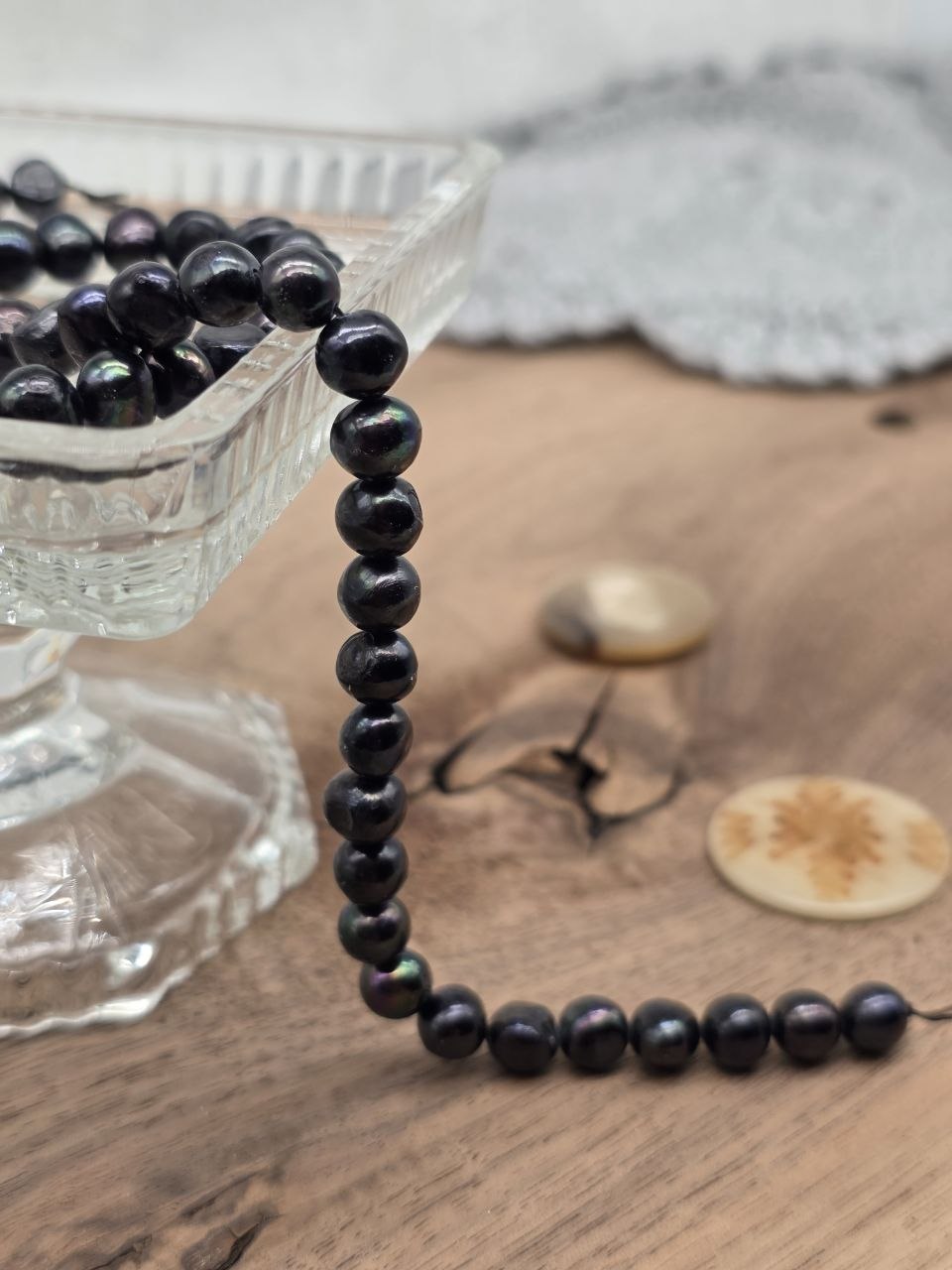 Midnight Pearl Natural Freshwater Pearl Beads – 5–6 mm
