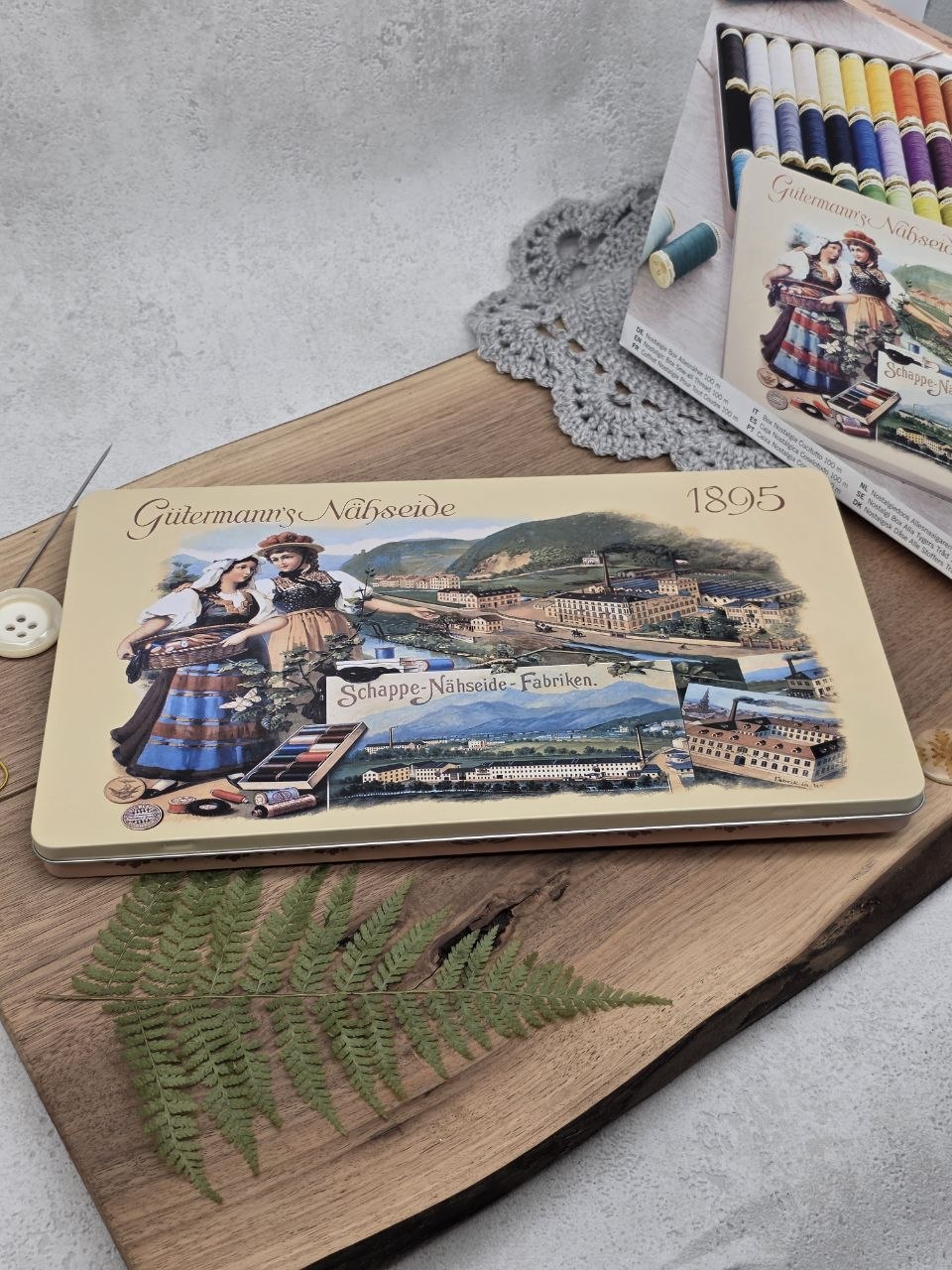 Gütermann Nostalgic Sew-All Thread Set – 48 × 100 m in Vintage Metal Box