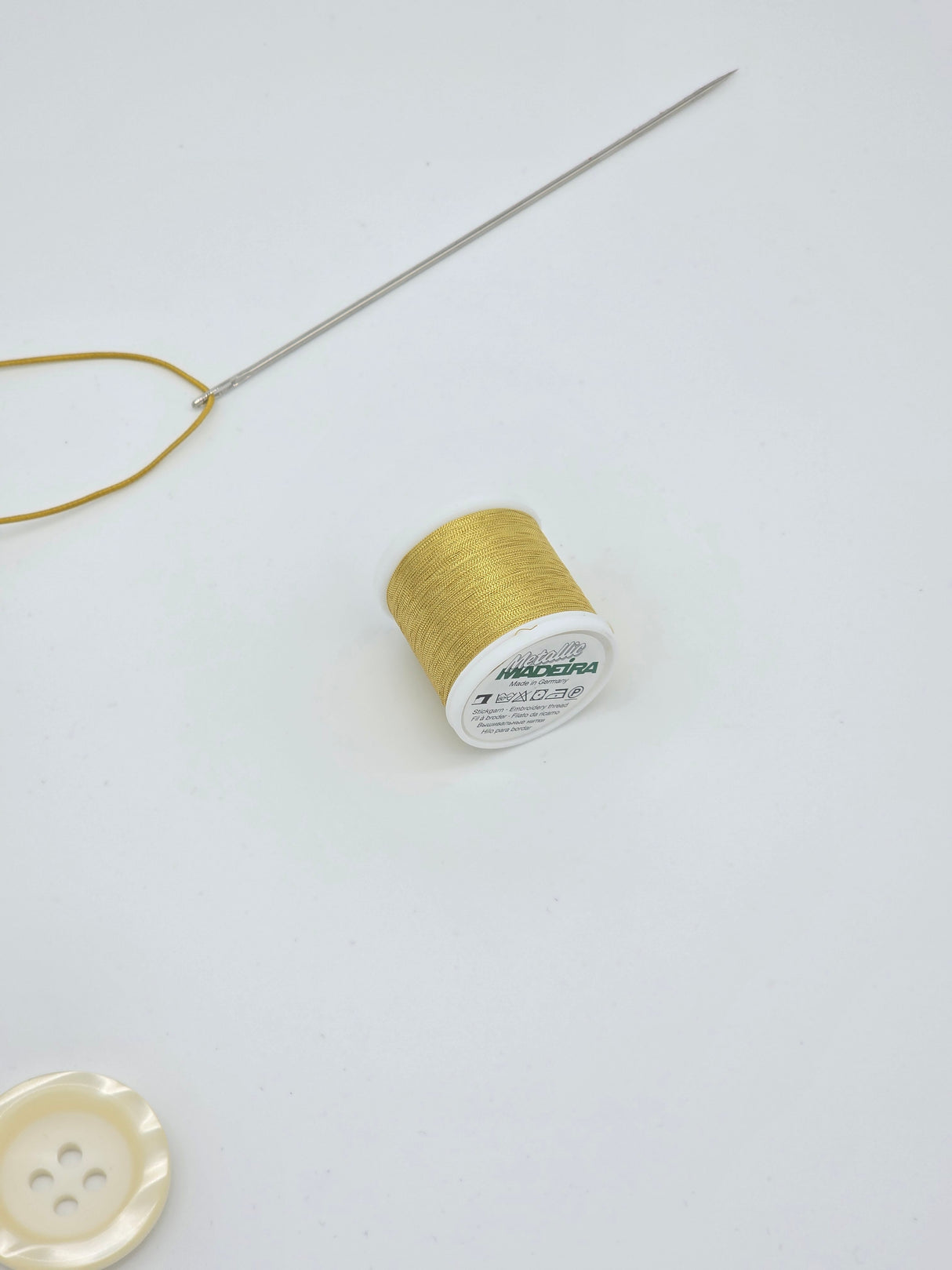Madeira Metallized Embroidery Thread col. 304