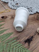 Madeira Aerolock Overlock Thread col. White