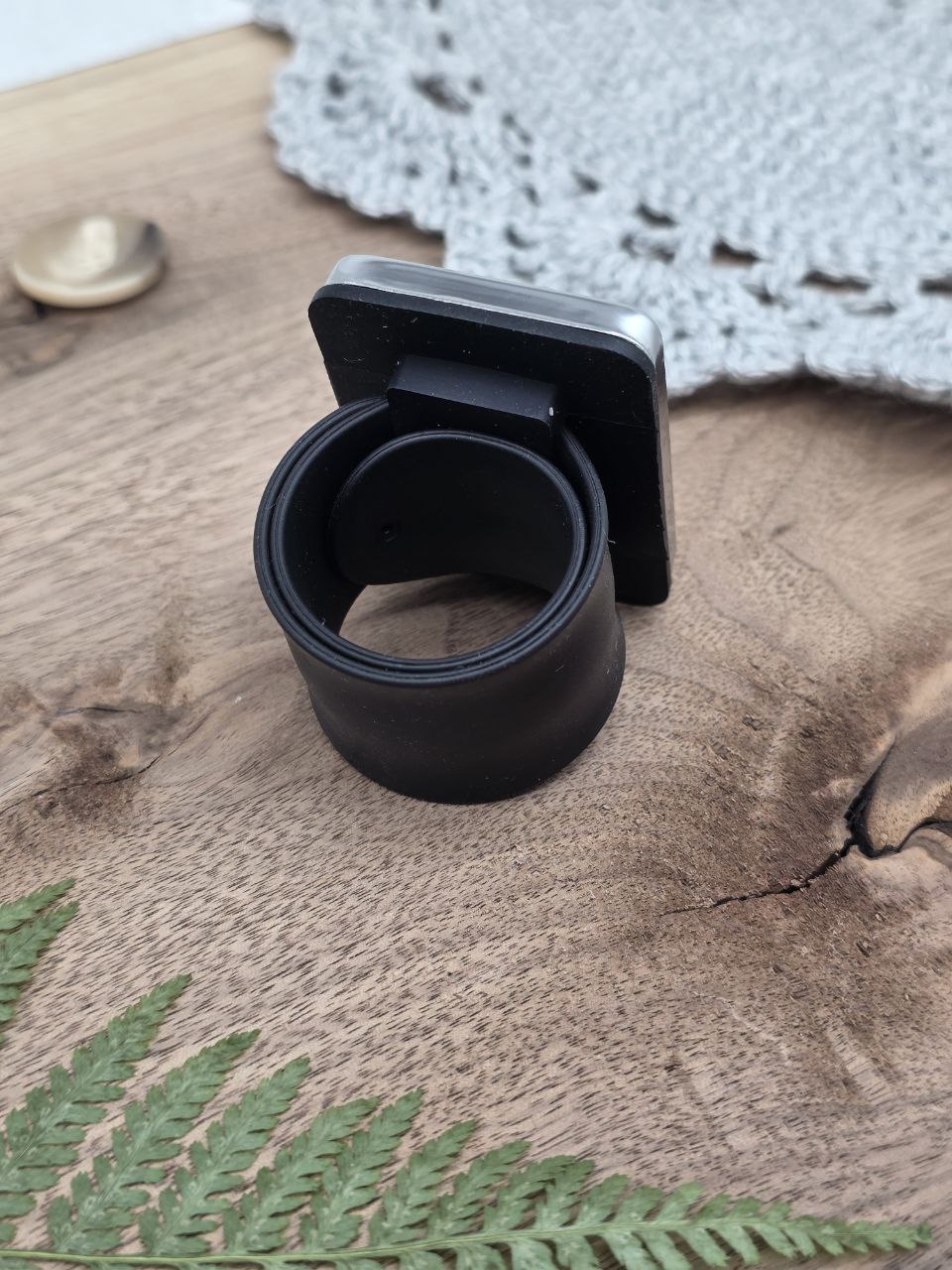 Magnetic Wrist Pincushion Bracelet – Black