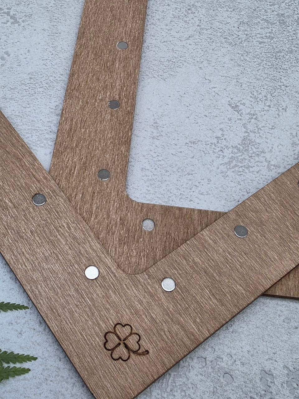 Wooden Magnetic Embroidery Frame 19 × 19 cm – Square Hoop