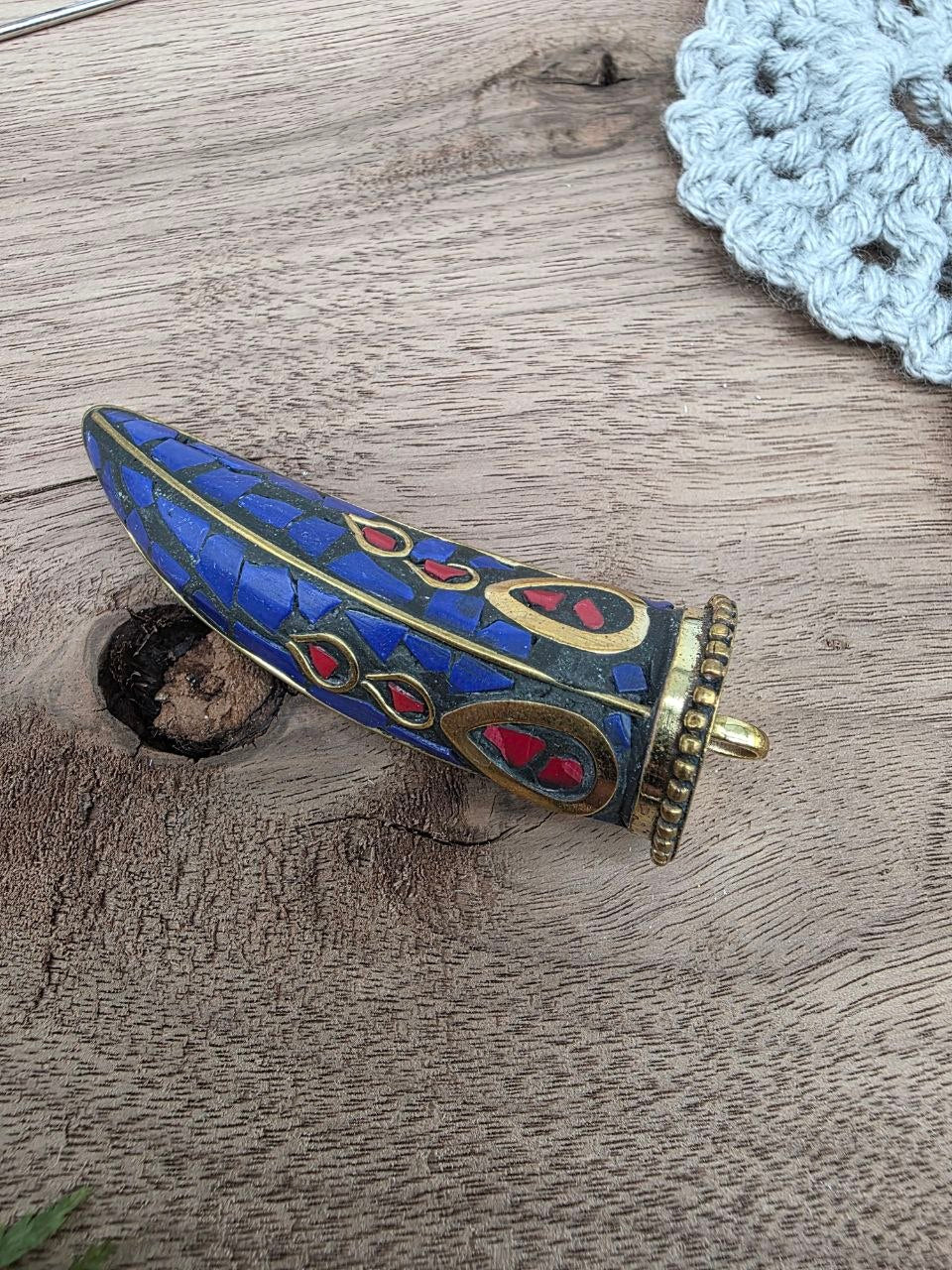 Large Mosaic Horn Pendant – Blue & Gold – 7 cm