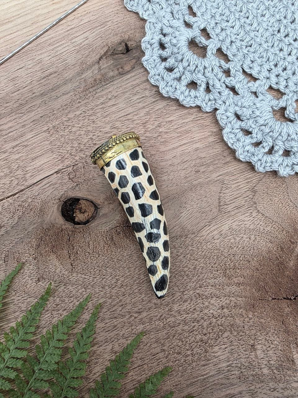 Large Leopard Horn Pendant – 10 cm