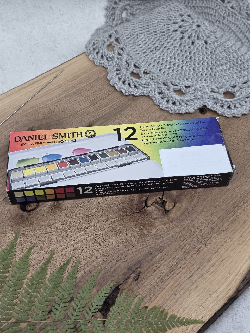 Daniel Smith Extra Fine Watercolors — 12 Half Pan Set in Metal Box