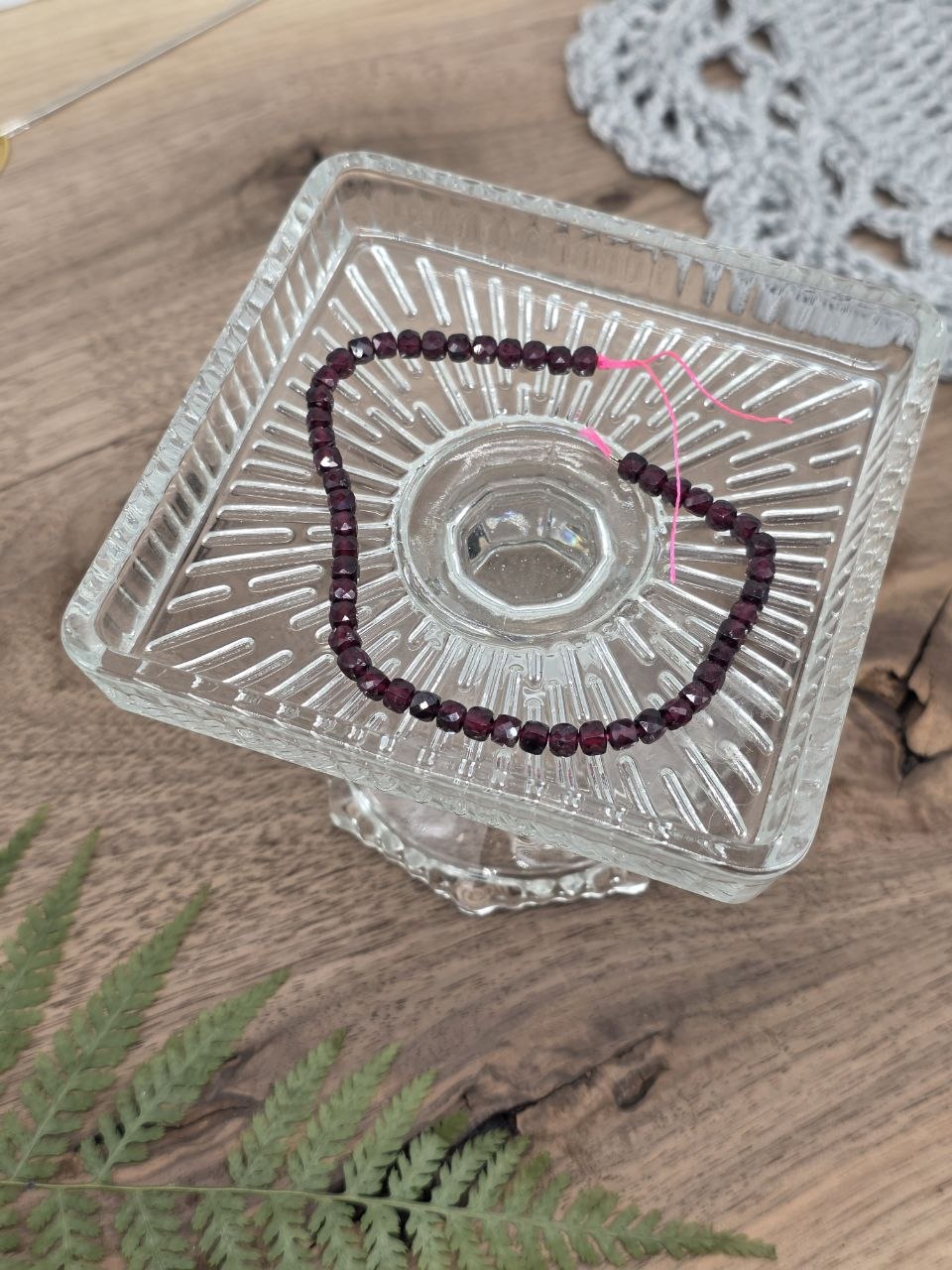 Natural Rhodolite Garnet Faceted Cube Beads 4–4.5 mm | Grade A