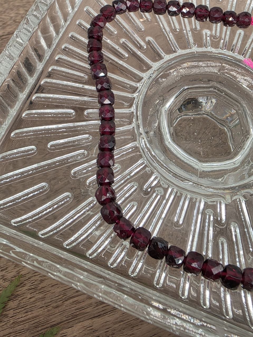 Natural Rhodolite Garnet Faceted Cube Beads 4–4.5 mm | Grade A