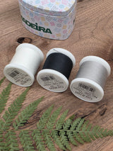 Madeira Aerofil Heart Tin Set – 3 × 100 m