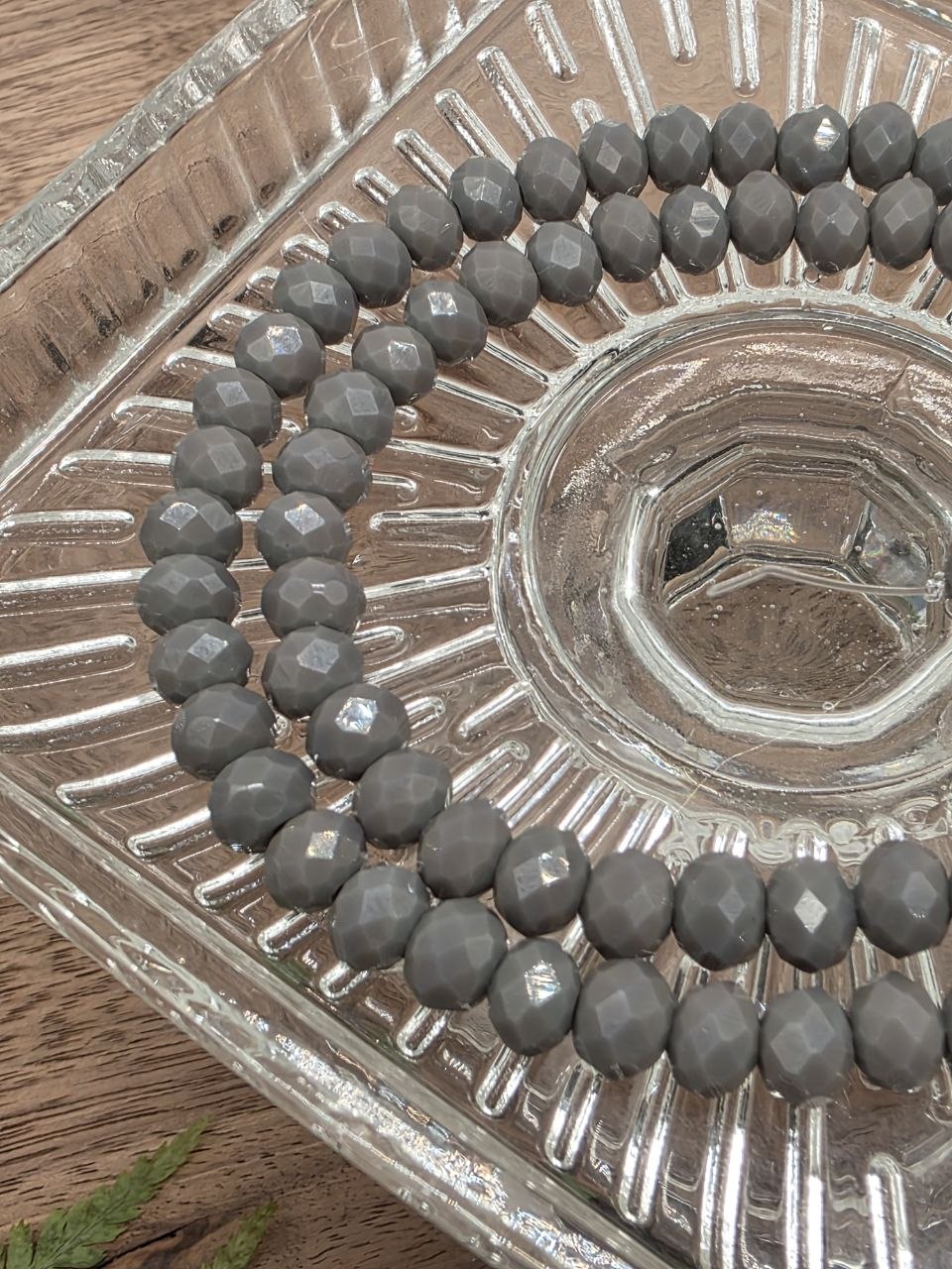 Faceted Glass Rondelle Beads 6 mm – Wolf Grey, 80 pcs