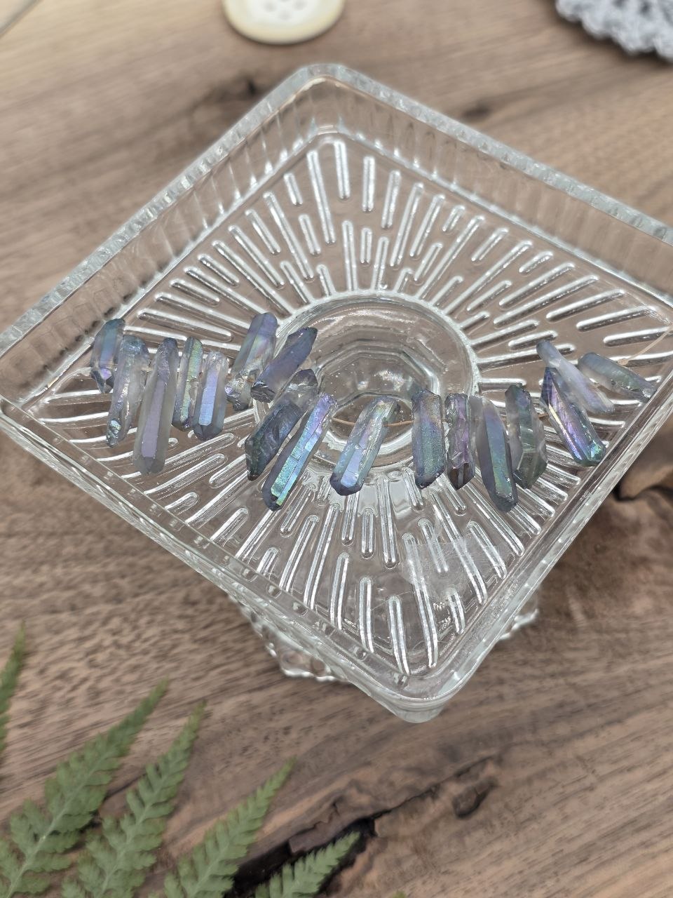 Titanium Coated Quartz Crystal Points – Moonveil – 13–42 mm – 16 pcs
