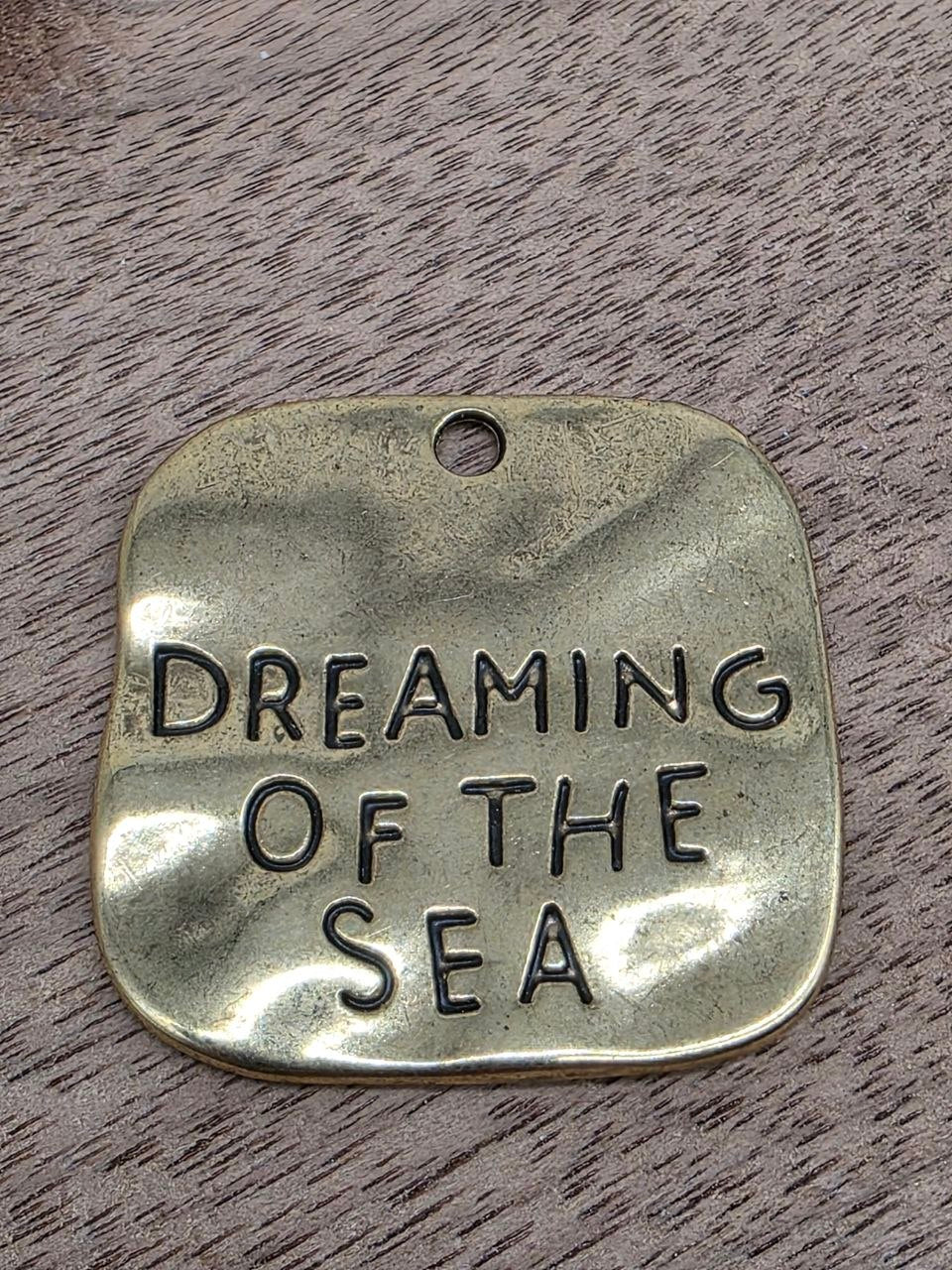 Vintage Style Metal Pendant "Dreaming of the Sea" – 25 mm