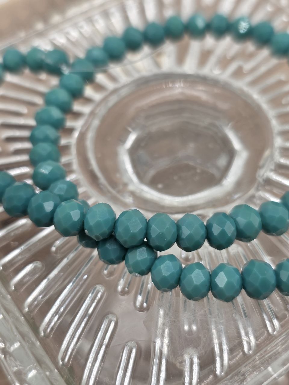 Mermaid's Secret – Faceted Glass Beads 6 mm (60 pcs)