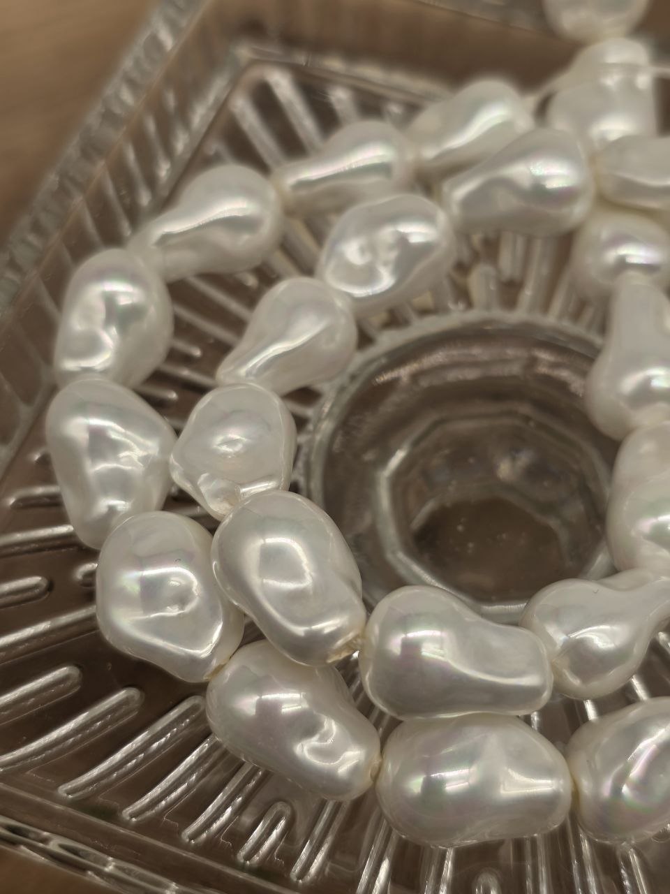 Majorca Pearl Baroque Beads 15 × 8 mm – Moonmilk – 27 Pcs