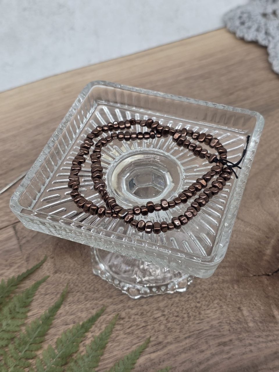 Natural Hematite Freeform Beads 5–6 mm – Bronzeveil – Approx. 39 cm Strand