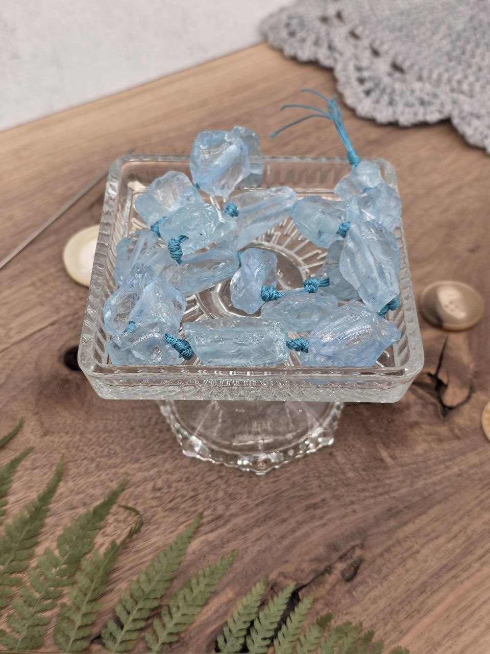 Raw Aquamarine Blue Quartz Beads – 20–28 mm, 38 cm Strand