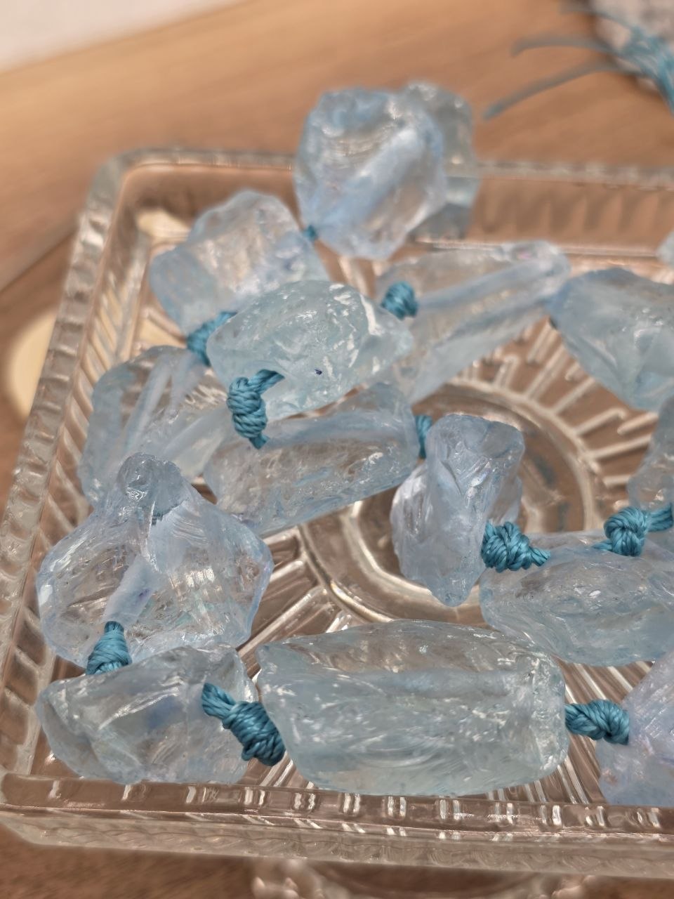 Raw Aquamarine Blue Quartz Beads – 20–28 mm, 38 cm Strand