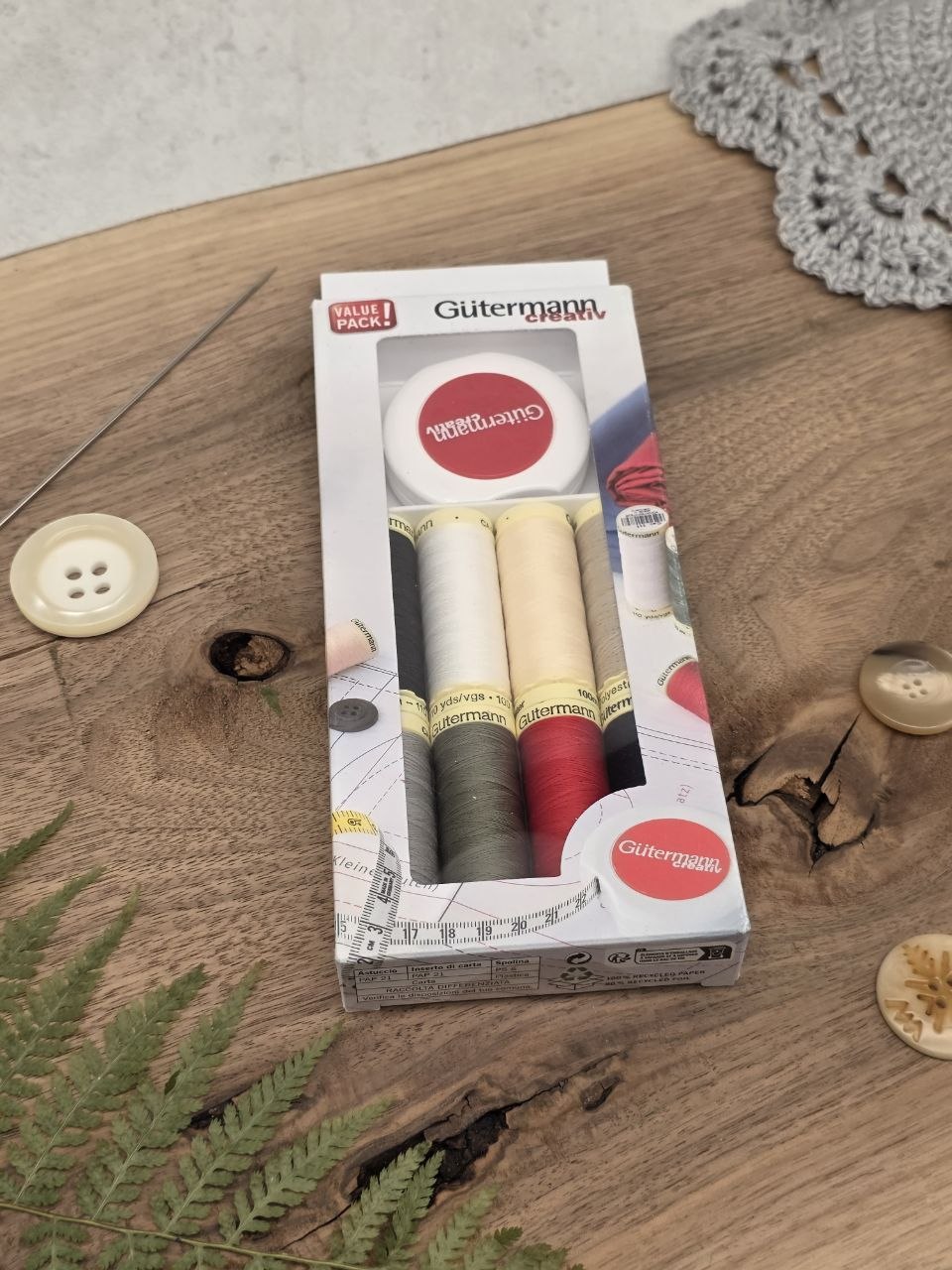 Gütermann Sew-All Thread Set – 8 × 100 m + Rollfix Tape Measure